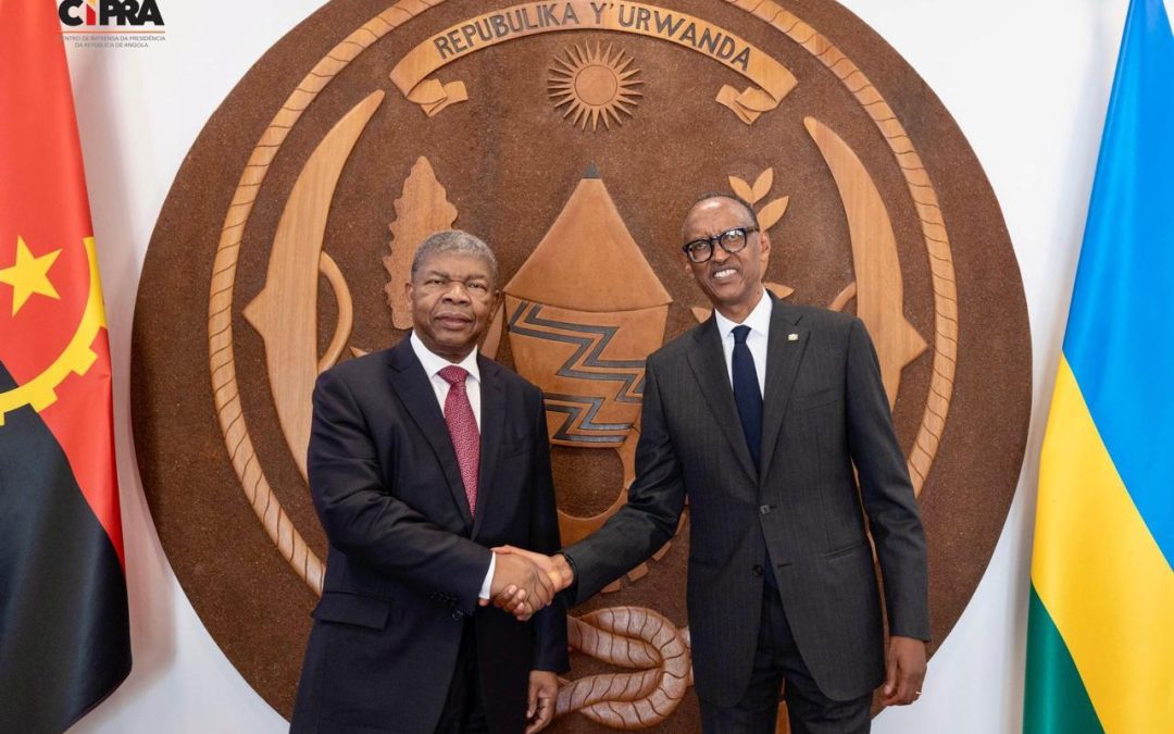 Presidente João Lourenço mantém encontro com Paul Kagame