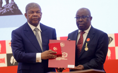 Embaixador Alfredo Dombe Condecorado pelo Presidente João Lourenço